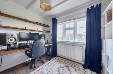 1415823-6-69a955e...