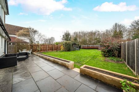 1426116-6-69b2d8d...