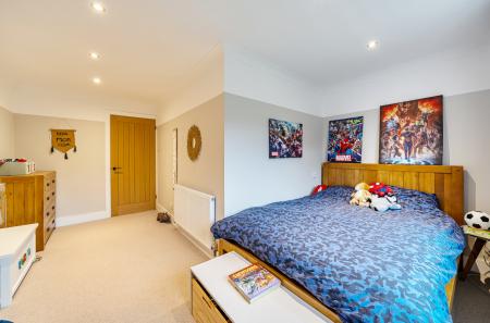 1426116-33-69b2fe...