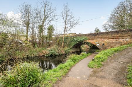 1430358-7-69b7d85...