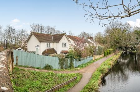 1430358-8-69b7d85...