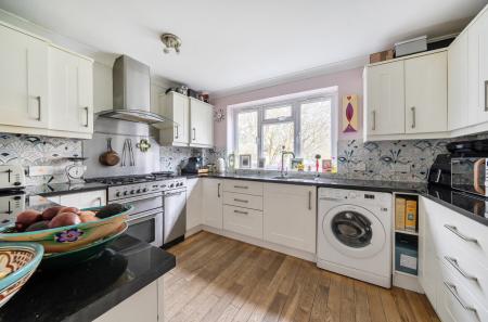 1430358-21-69b7d8...