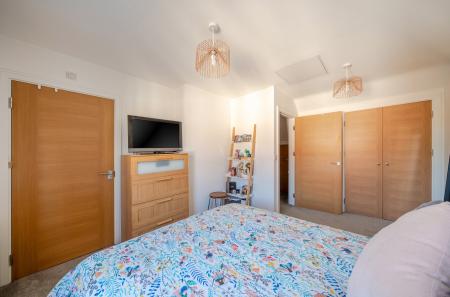 1447924-2-69e892c...