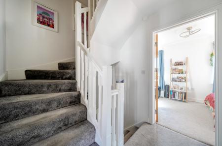 1447924-9-69e8934...