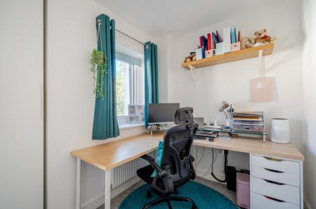 1447924-7-69e8933...