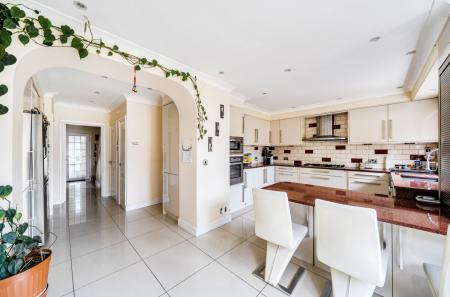 1323719-7-6876348...