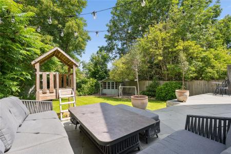 Patio & Garden