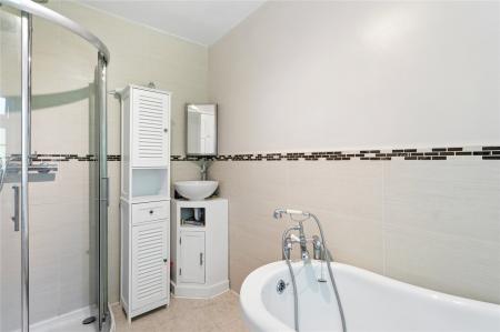 En Suite 1