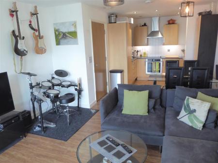 Open Plan Lounge/Kitchen