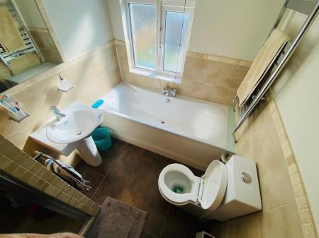 Modern Bathroom/Shower