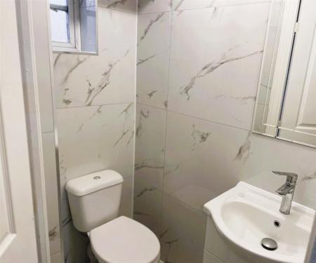 Cloakroom / WC