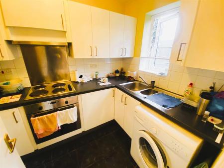 Re-Fitted Modern Kitchen