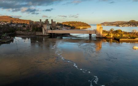 Min y Maes d22445a3-32f6-44ad-8990-ca6896908723.jp