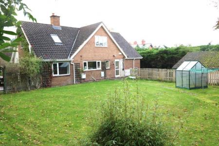 11 Quuens 453231049.jpg