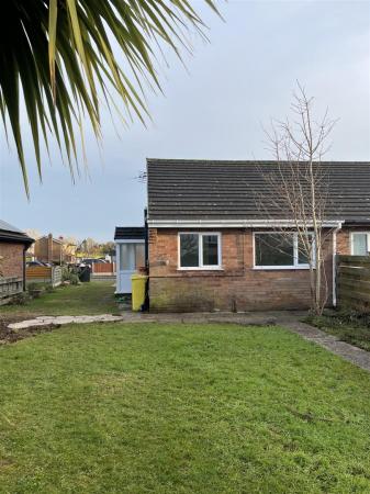 7 Rhodfa thumbnail_IMG_9193.jpg