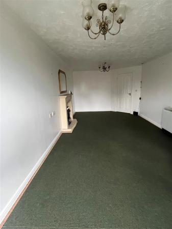 40 Cwrt Bryn Coed c.jpg