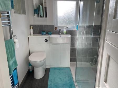 Shower Room.jpg