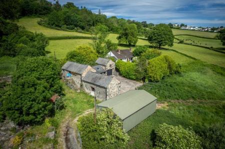 Hendre Fawr abd0c3aa578bf7fa518bd577885e2cff.jpeg