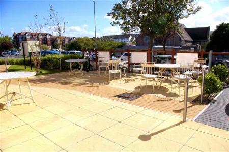 48 Adlington a.jpg