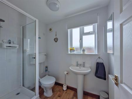 ANNEXE SHOWER