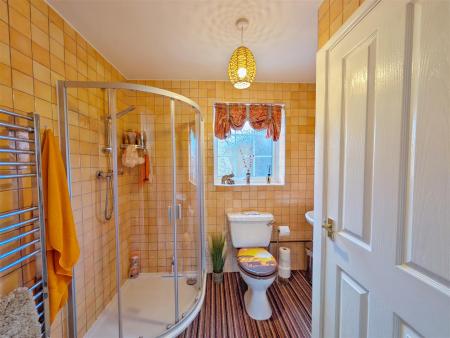 SHOWER ROOM / UTILITY