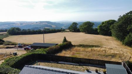 dji_fly_20260813_171250_719_1786637591176_photo_op