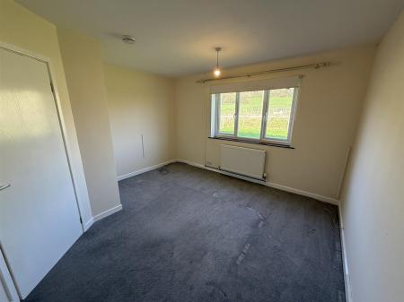 Living room / downstairs bedroom