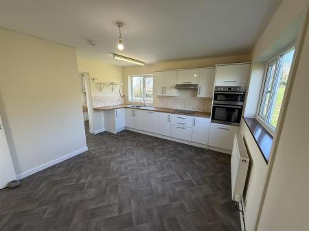 Kitchen breakfast room