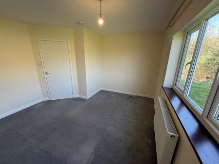 Living room / downstairs bedroom