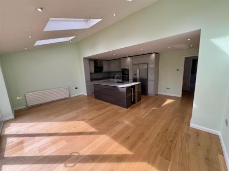 Open Plan Kitchen Diner (1/4)