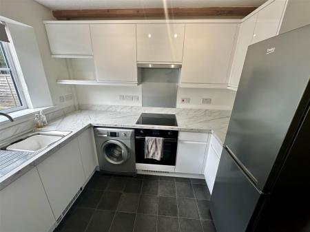 Kitchen 3 of 4