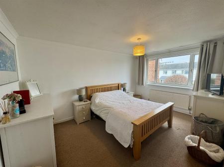 Bedroom 1 (1/2)