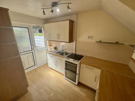 Kitchen (1/2)