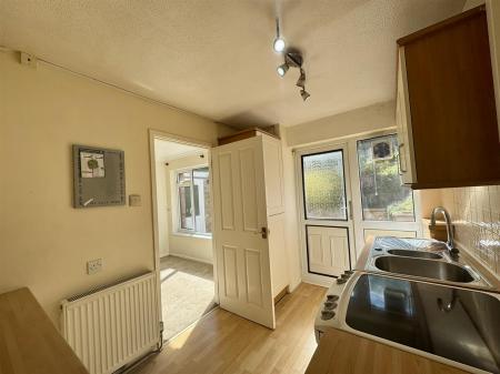 Kitchen (2/2)