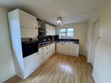 Kitchen / Diner (1/2)