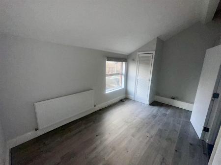 Bedroom 1 (2/2)