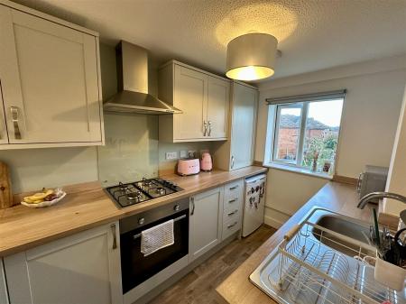 Kitchen 2 of 4