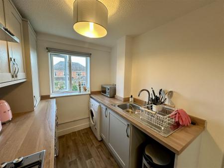 Kitchen 3 of 4