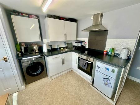 Kitchen Diner (2/2)
