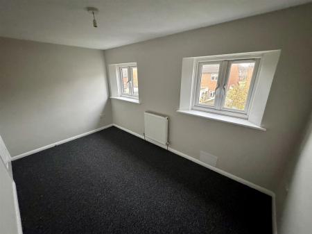 Bedroom 1 (2/2)