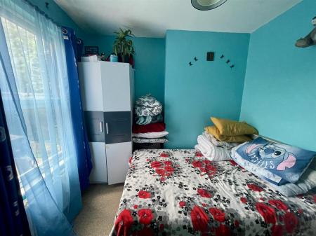 Bedroom (1/2)