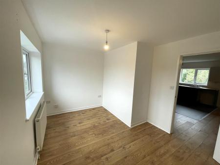 Bedroom (1/2)