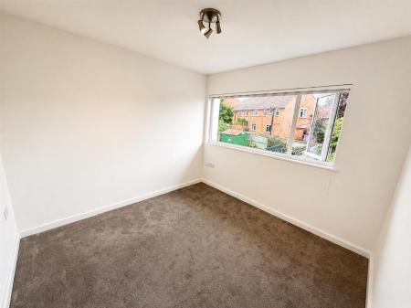 Bedroom 2 (1/2)