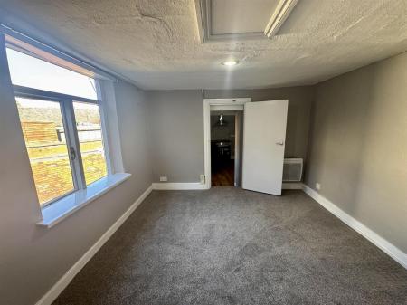 Living Room (2/3)