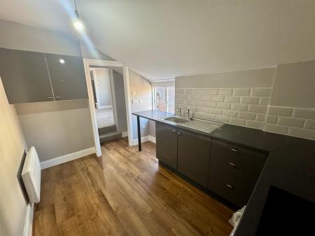 Kitchen (1/2)