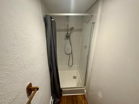 Shower Room (1/2)
