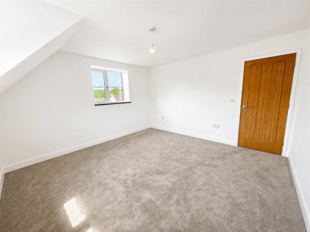 Bedroom 4 (2/2)