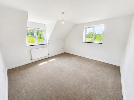 Bedroom 4 (1/2)