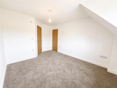 Bedroom 2 (2/2)