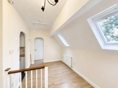 Open Plan Living / Dining (3/4)